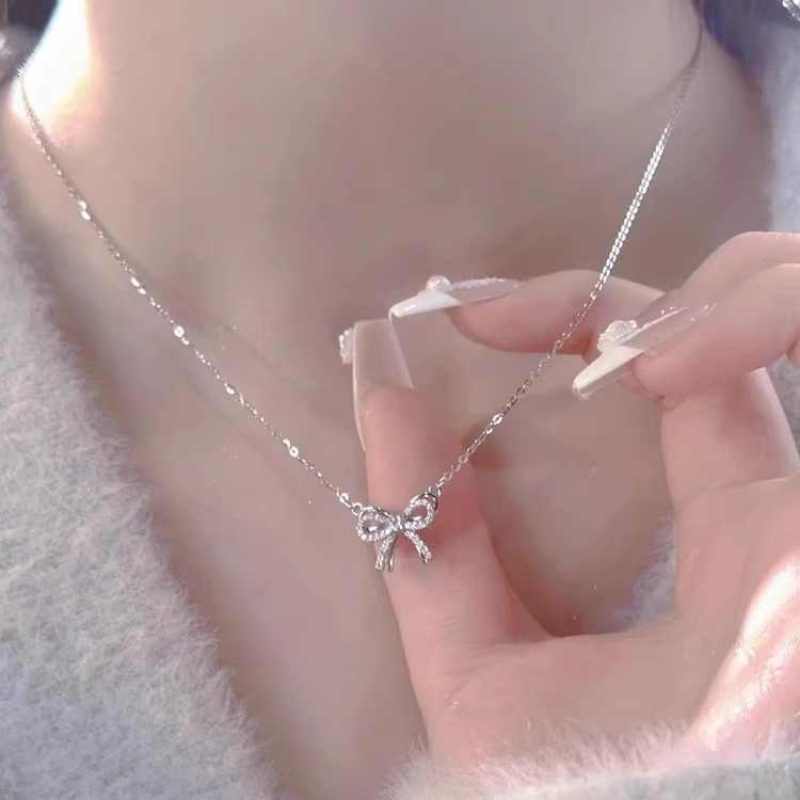 Full Diamond Bow Pendant Necklace Accessories For Women